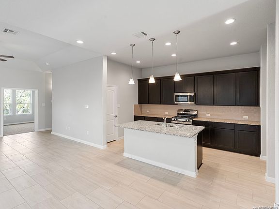 5th image of 13115 Brutus Ln