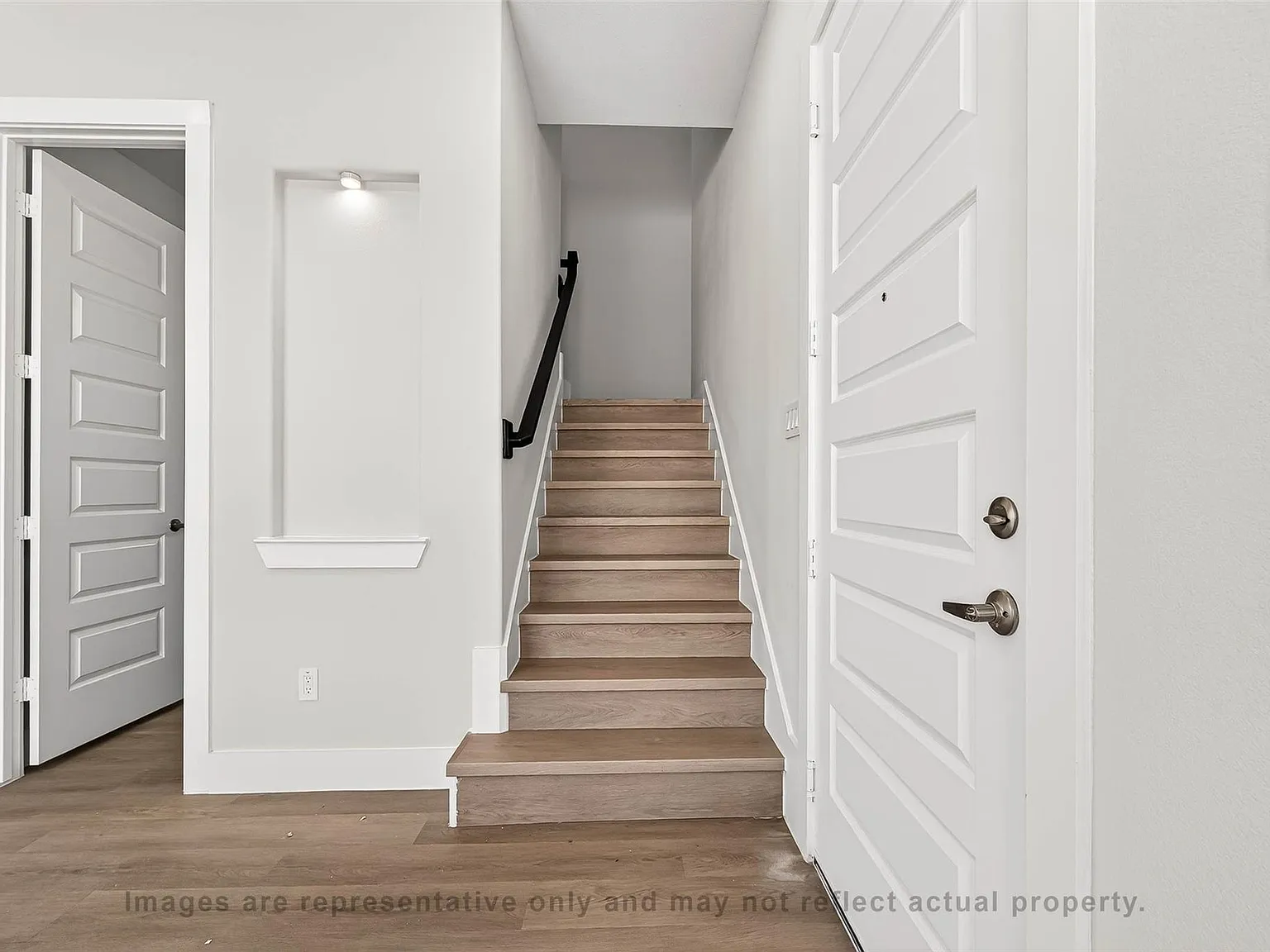 3 bed, 2.5 bath, 1502 sqft, $2,745 — Photo 3