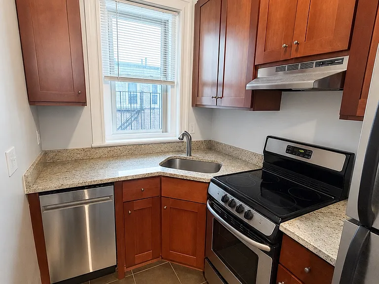 1665 Commonwealth Ave #16 — Photo 4