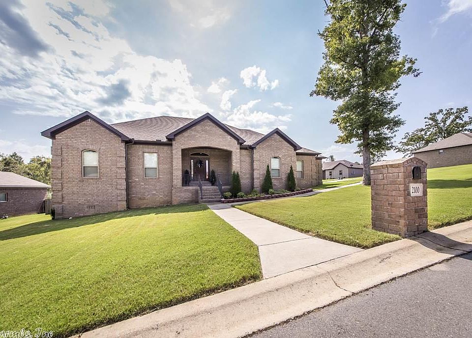 1st image of 2100 Airborn Dr