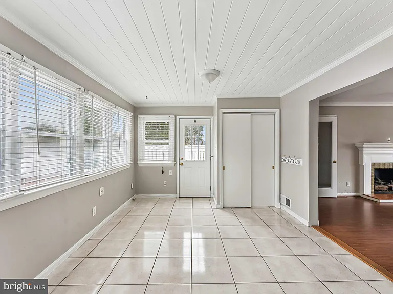3503 Maple Ct — Photo 15