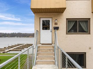 351 Bay Village Dr, Rochester, NY 14609