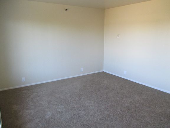 3rd image of 13304 Roselle Ave APT 3