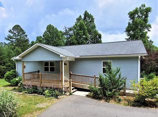62 Copperhill Church Ln, Warne, NC 28909
