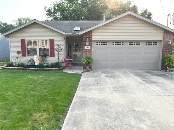 1105 Eastern Ave, Dixon, IL 61021