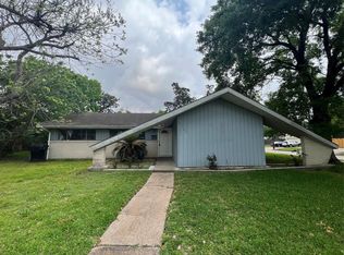 7102 Sharpview Dr, Houston, TX 77074