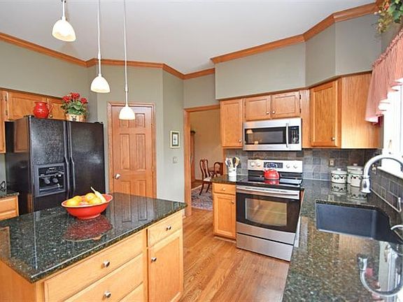 5th image of 6122 Mere Dr
