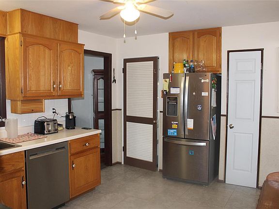 4th image of 200 Duquette Ln