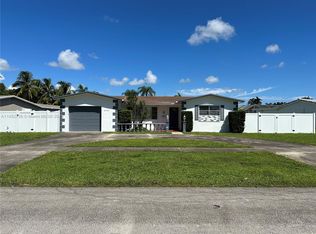 4707 Hayes St, Hollywood, FL 33021