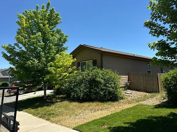 2nd image of 534 Solano Dr