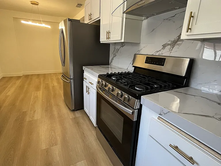 15239 Covello St #1/2 — Photo 5