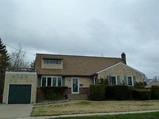 1st image of 76 N Burling Ln