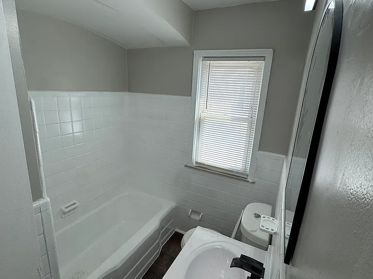 17370 Stout St — Photo 3