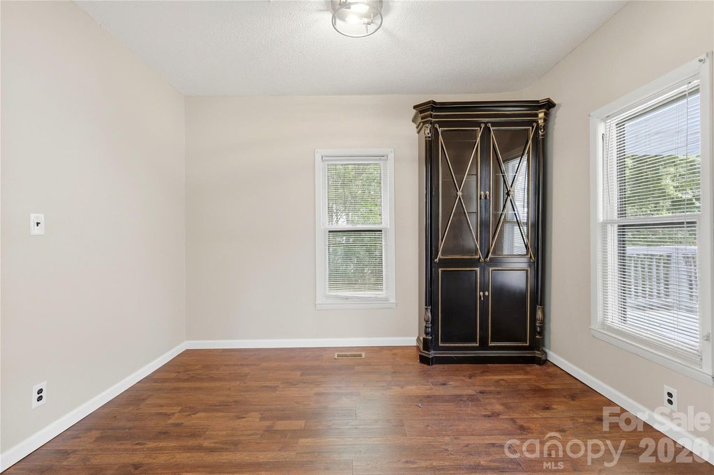 1013 7th St NE, Hildebran, NC - View 6