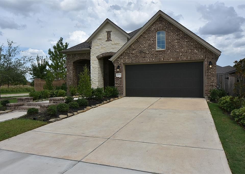 1st image of 16138 Bluegill Dr