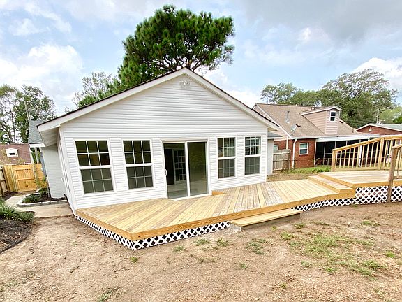 2nd image of 9408 Willow Ct