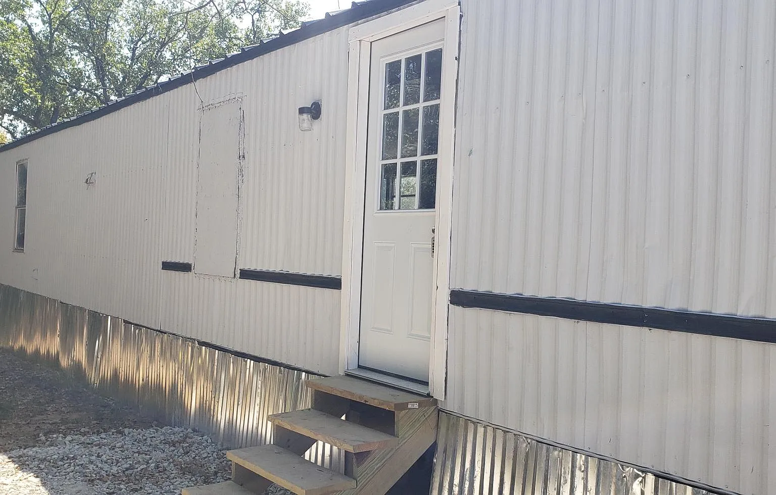 3 bed, 1075 sqft, $1,195 — Photo 1