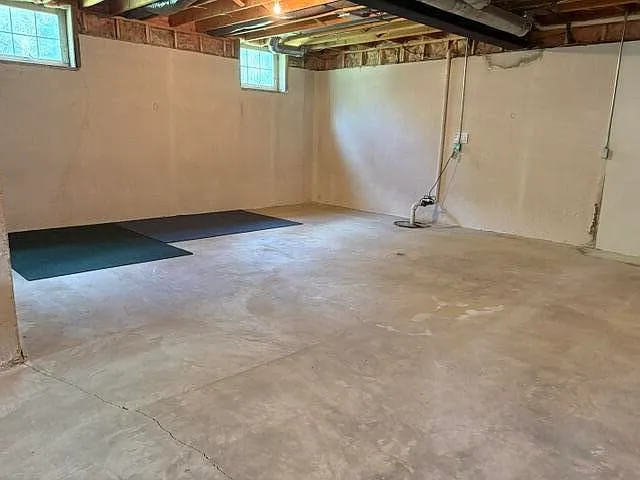 5888 Villa France Ave — Photo 20