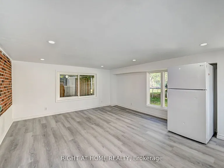10 Monroe St #BASEMENT — Photo 5