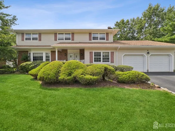 1308 Aaron Rd, North Brunswick, NJ 08902