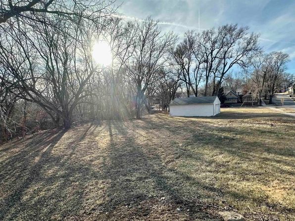 omaha-nebraska-442098574 picture