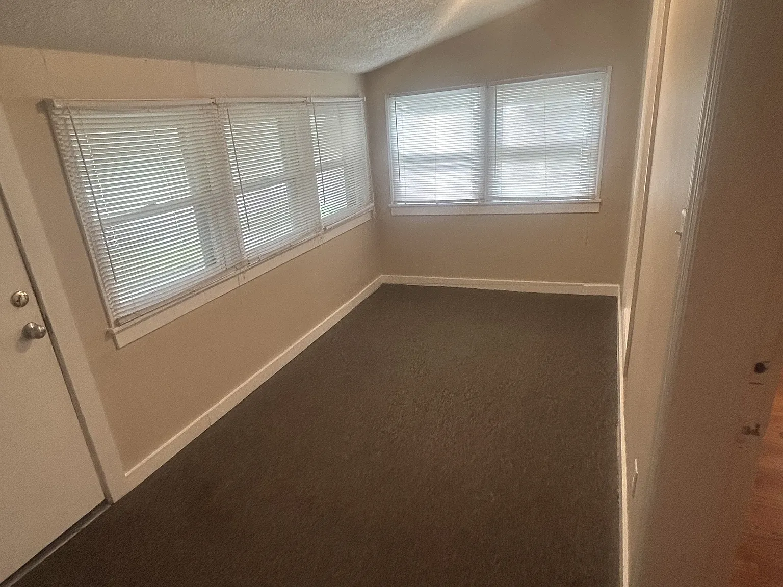 50 East Beardsley Avenue - Unit 1 — Photo 3