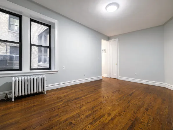 225 West 12th Street image 1 of 6