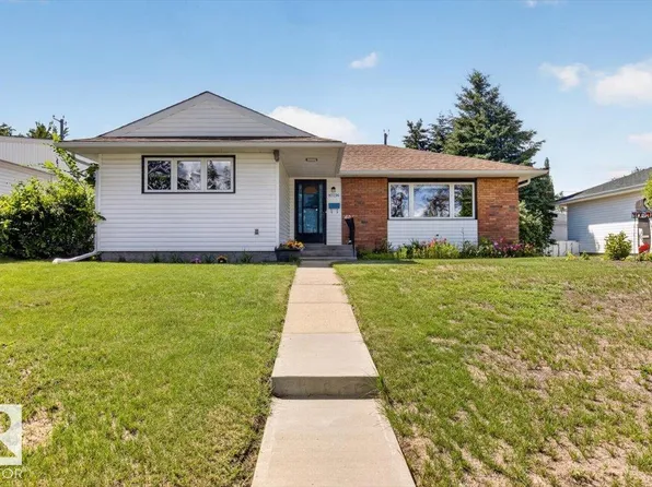 10736 48th St NW, Edmonton, AB T6A 2B5
