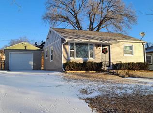 237 Winnebago Ave, Portage, WI 53901