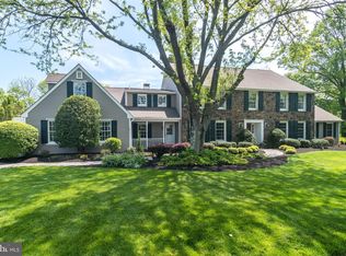 35 Standing Tree Cir, Holland, PA 18966