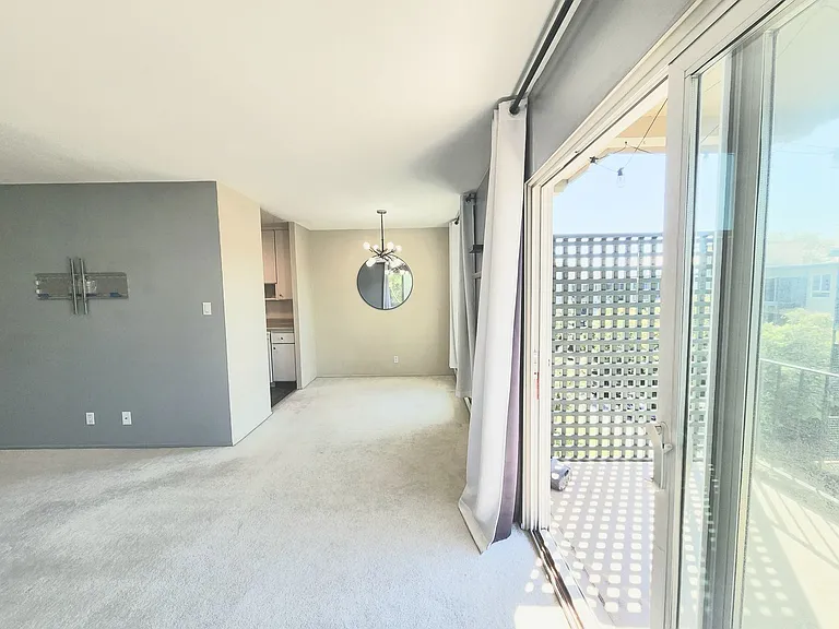 816 N Delaware St #401 — Photo 13
