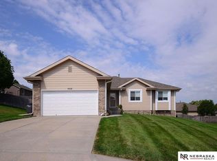 7658 S 158th St, Omaha, NE 68136