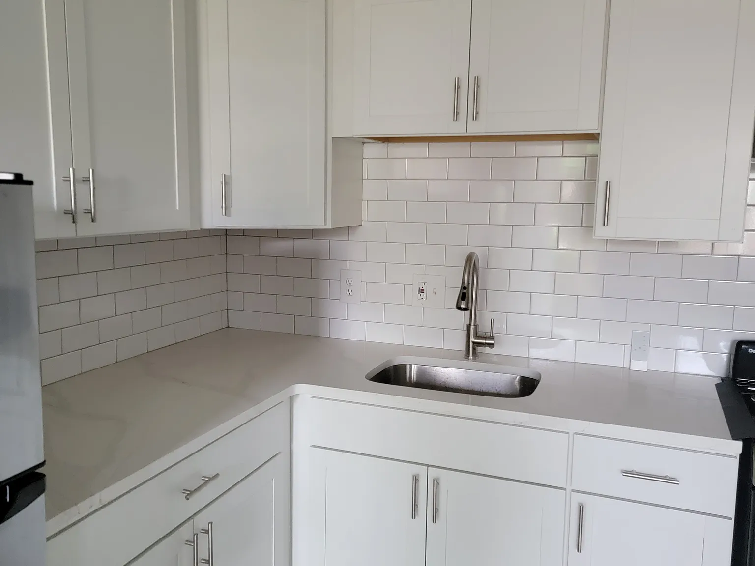 Studio, 255 sqft, $1,300 — Photo 4