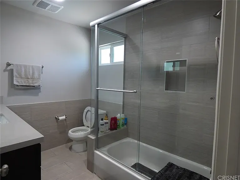 22403 Philiprimm St — Photo 3