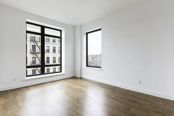 Rented by Compass | media 21