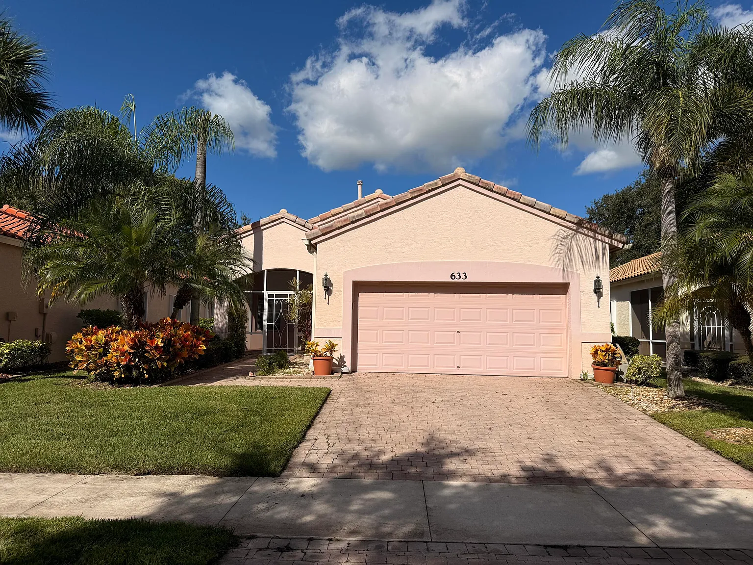 2 bed, 2.0 bath, 1526 sqft, $2,400 — Photo 1