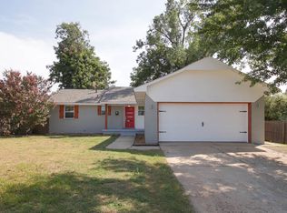 5700 NW 64th St, Warr Acres, OK 73132