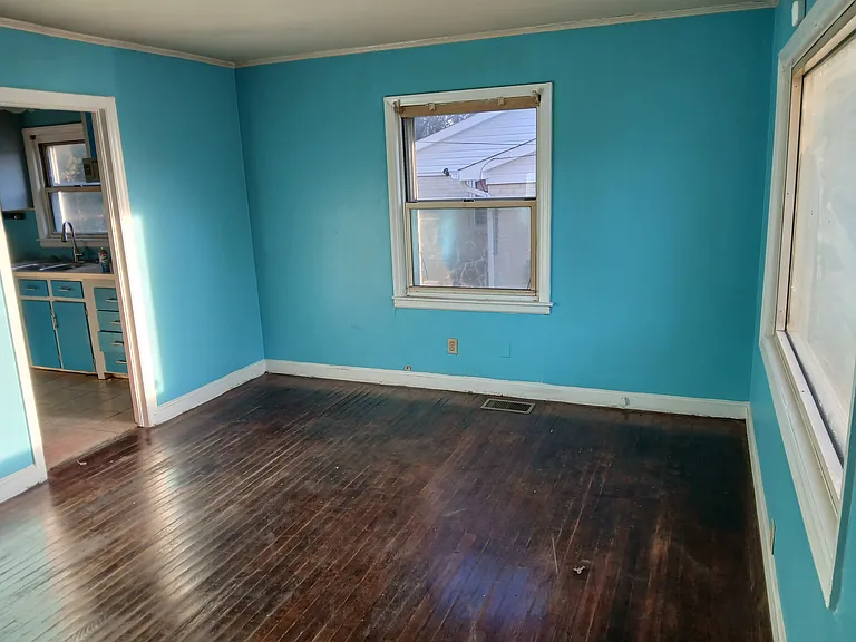 4136 Blenhein Rd — Photo 5