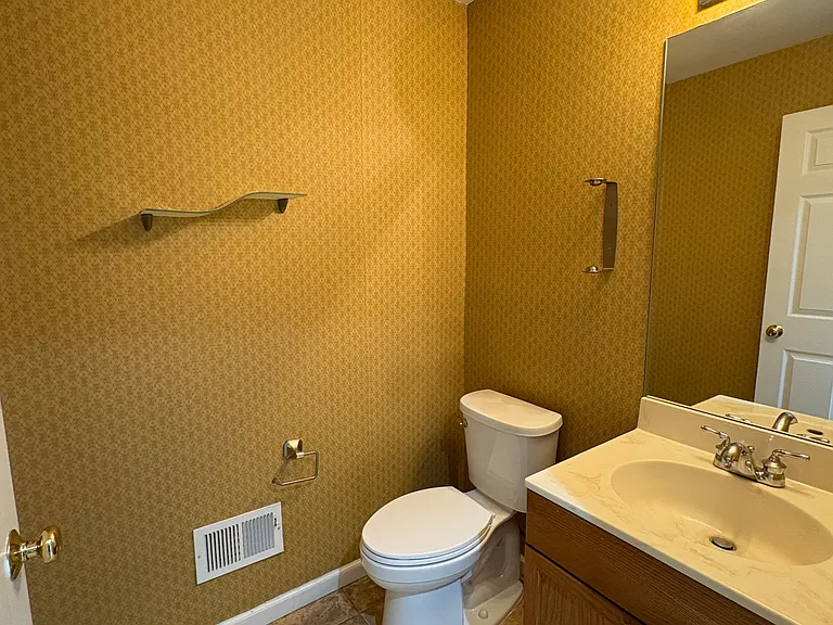 264 Midland Ave #32 — Photo 6