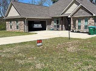 636 Stable Ln, Grenada, MS 38901