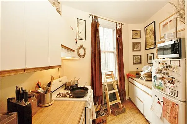 Rented by R New York | media 42