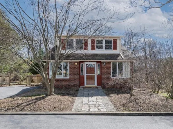 26 Anthony St, Warwick, RI 02886