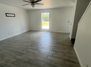 6340 Midway Rd #D, Springtown, TX 76082