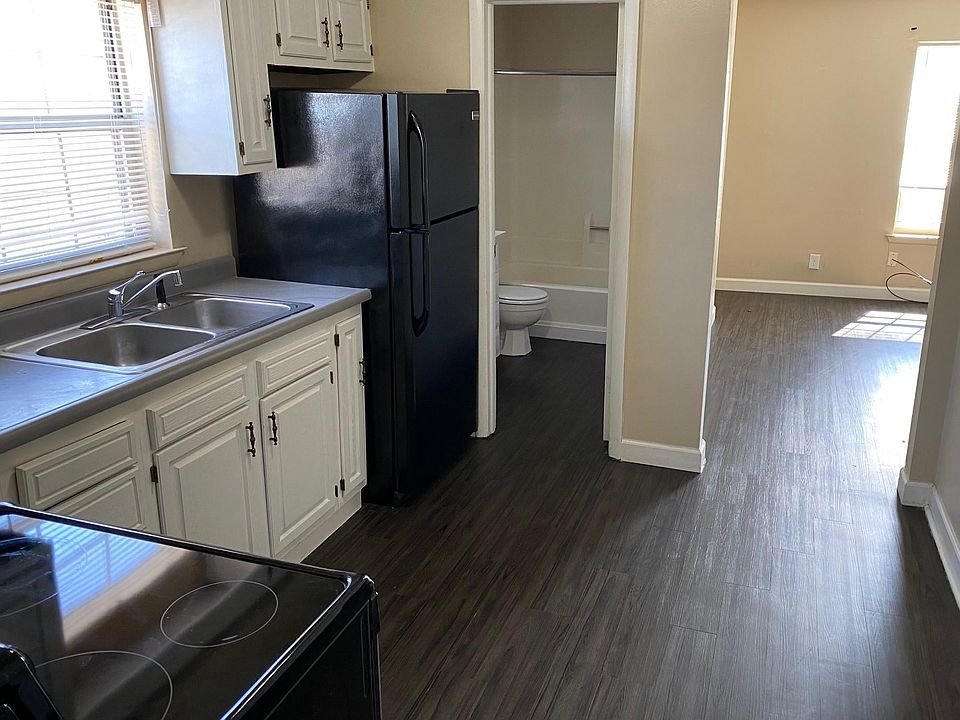 1st image of 166 W 2nd St #6