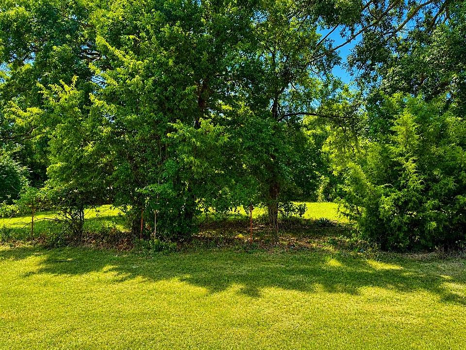 2nd image of Valliant Ave Lot 1 & 2