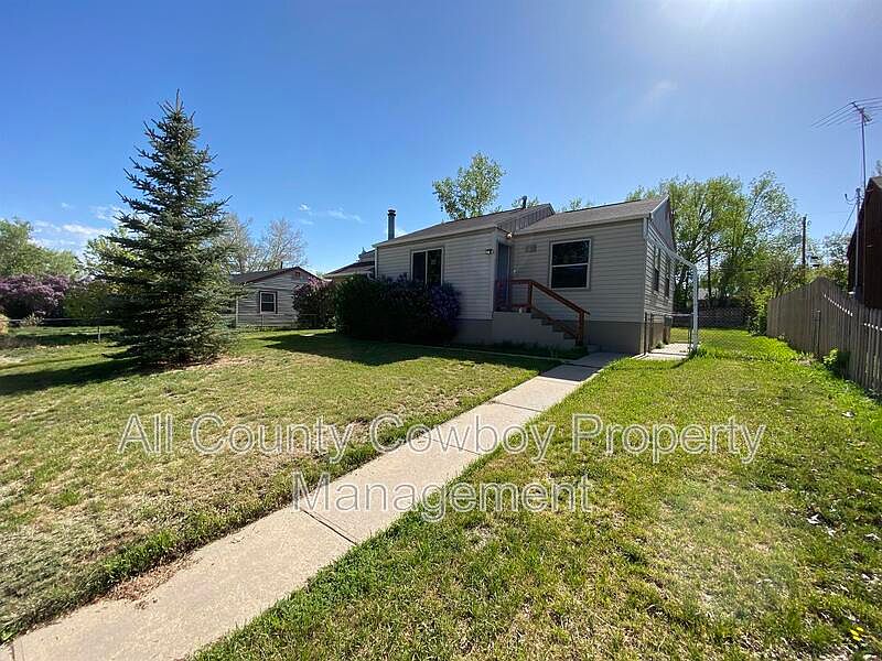 1st image of 1159 N 10th St