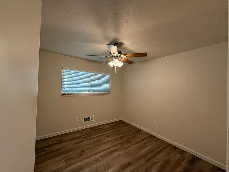 3709 Columbine Dr — Photo 25