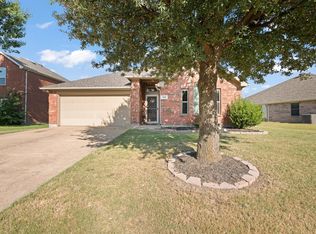 740 W Bend Blvd, Burleson, TX 76028