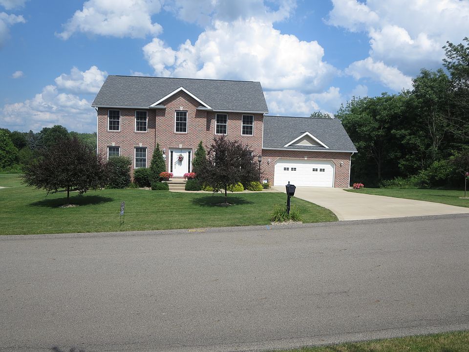 1st image of 67 Hidden Lake Dr