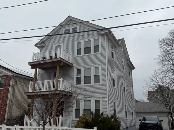 15 Pinehurst Ave Floor 1, Providence, RI 02908